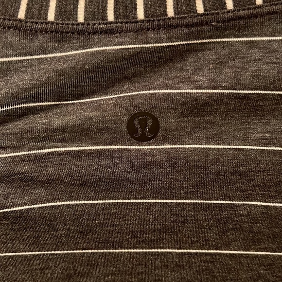 Lululemon tee - Picture 2 of 2